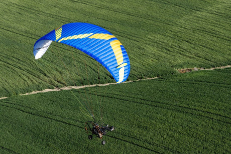 man flying ozone pro max parajet